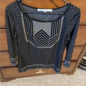 Max Studio size M - Black Geometric Top